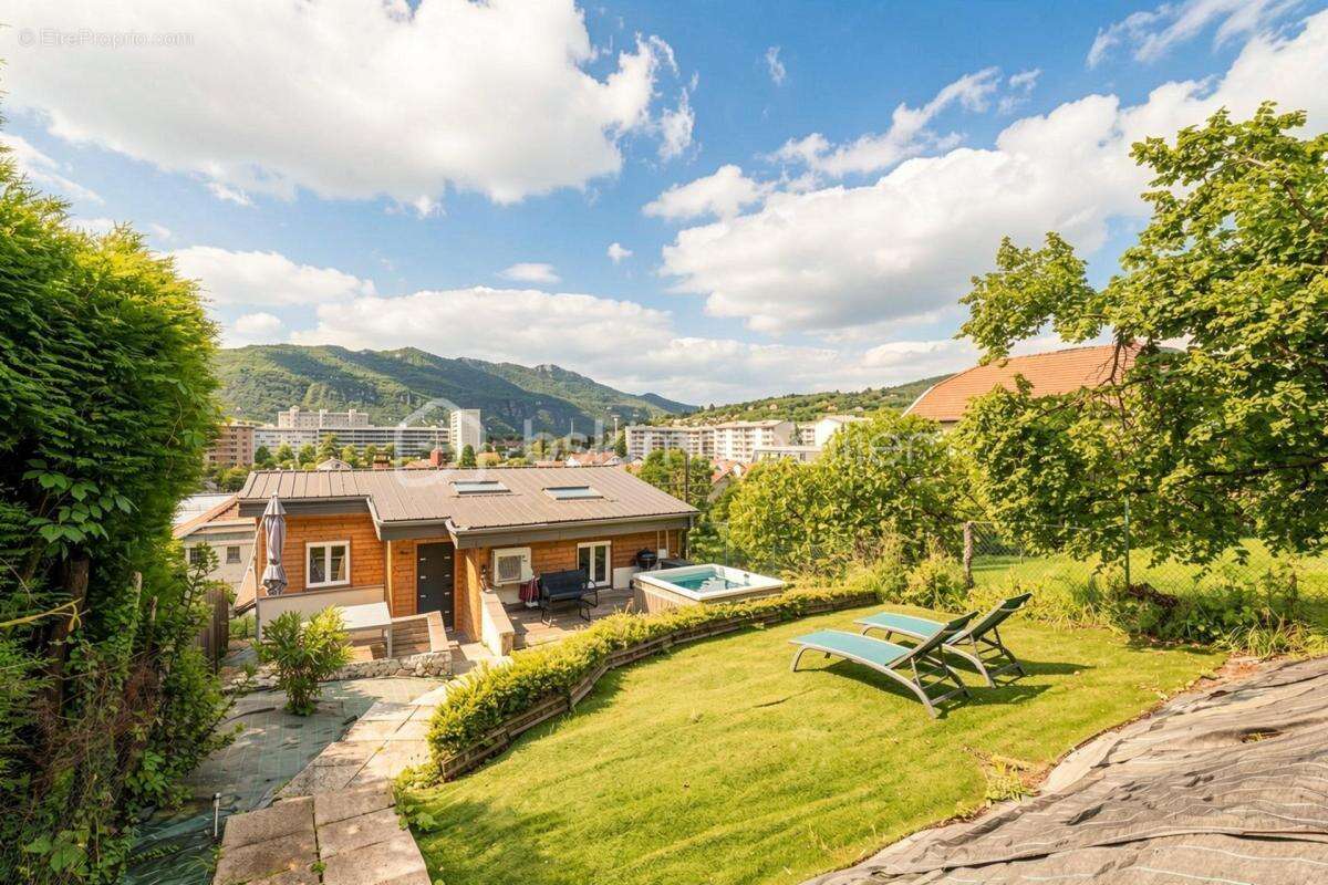 Appartement à AIX-LES-BAINS