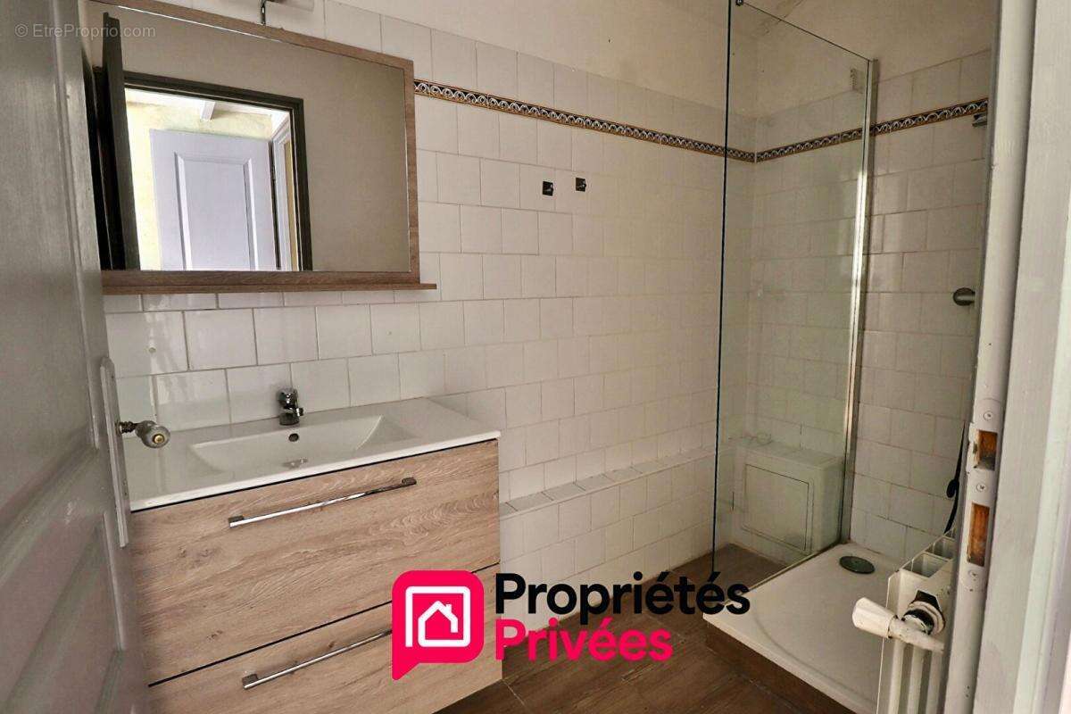 Uzès, Appartement T2 en duplex avec terrasse - photo 6