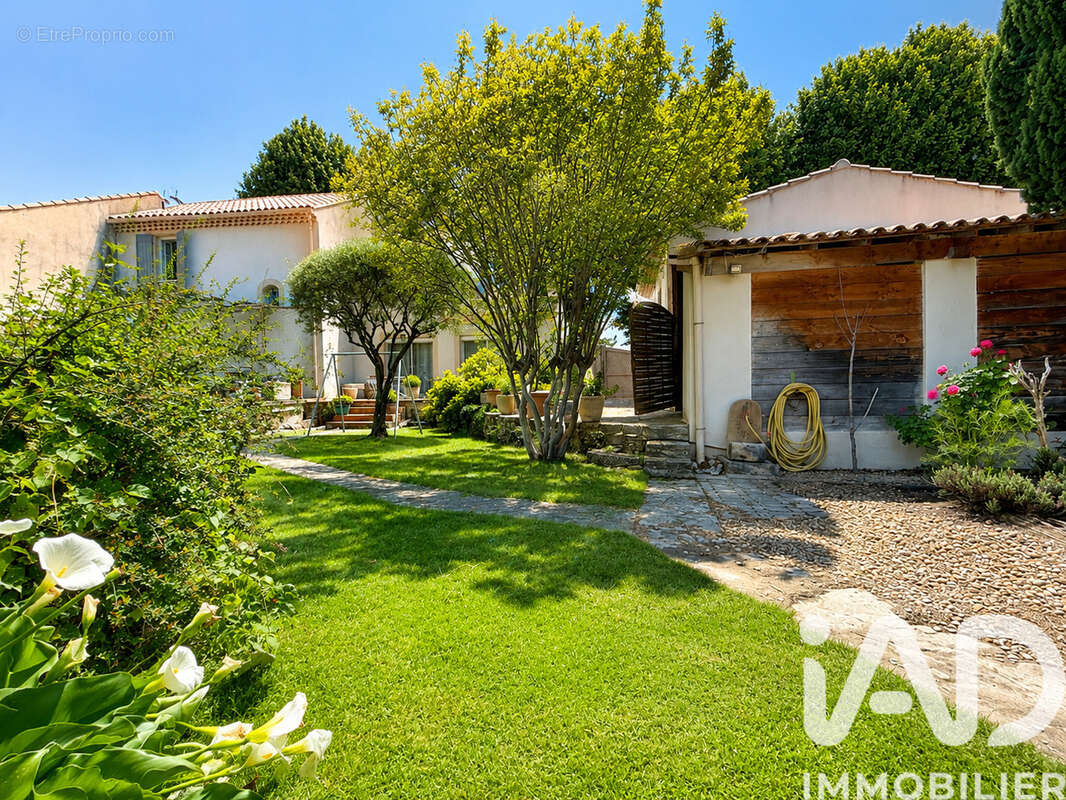 Maison 162 m² à Malemort-Du-Comtat  - photo 3