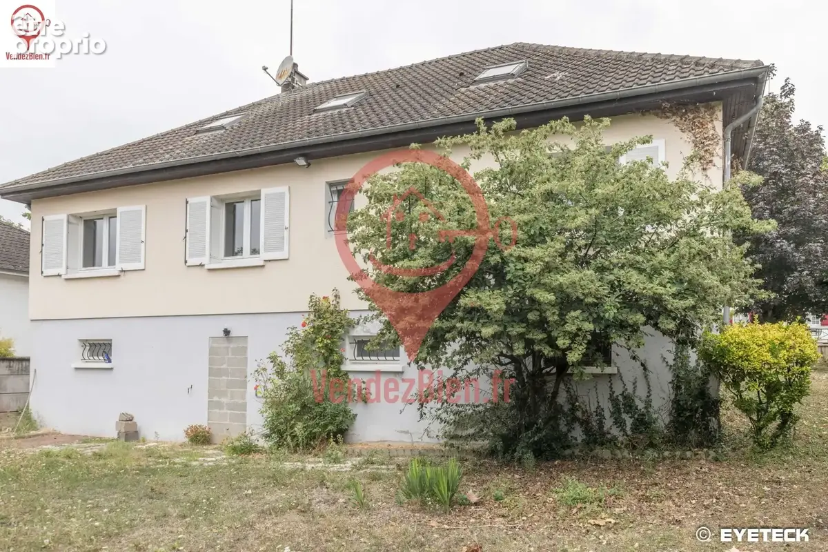 Maison familiale de 126 m2 (plus de 140 m2 au sol) - Terrain 743m2 - photo 2