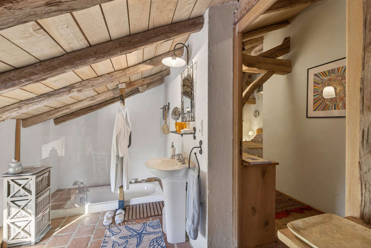 Maison à MONTREVEL-EN-BRESSE