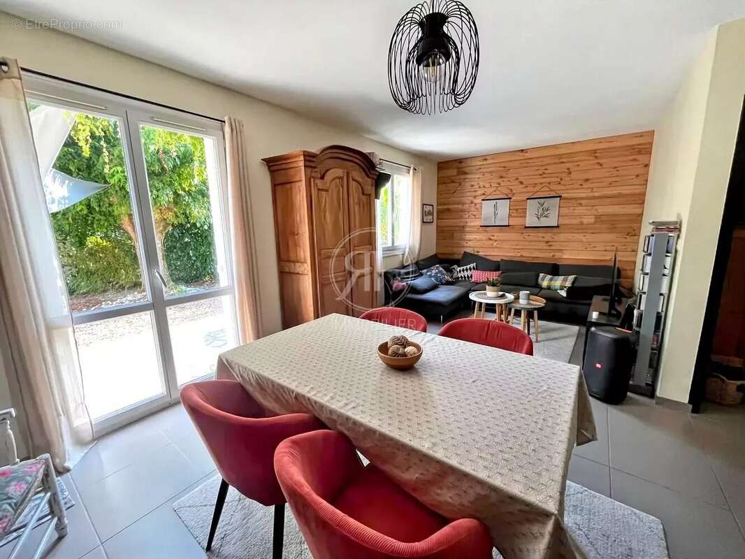 Maison à SAINT-EMILION