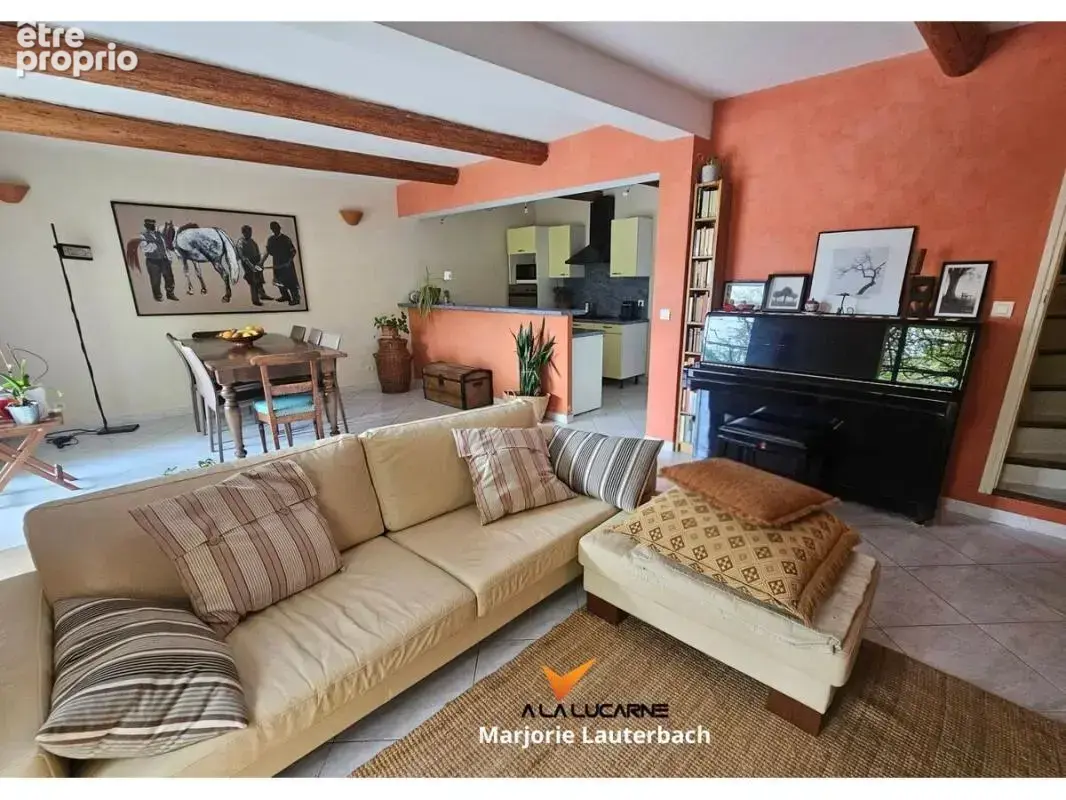 Maison 5 pièces 122 m² à vendre à Grans (13450) - photo 5