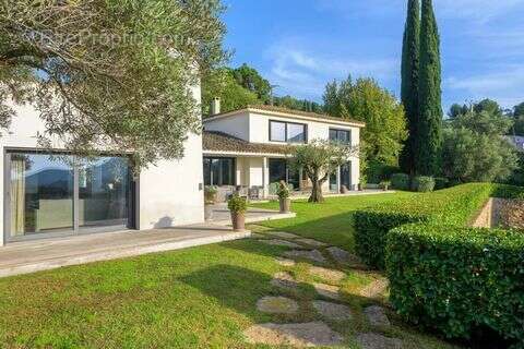 Maison 386 m² à La Cadiere-D'azur  - photo 2