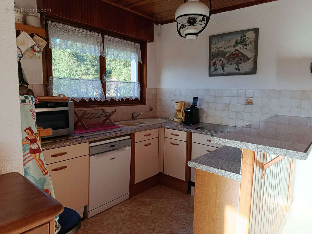 Appartement à GREOLIERES