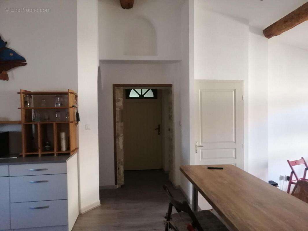Appartement à MEZE