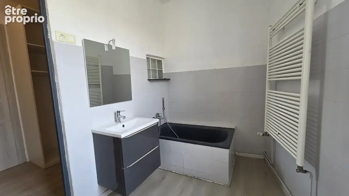 Maison de village t5 de 179m2 de 3 niveaux avec terrasse et son coin cuisine d'ete - photo 13