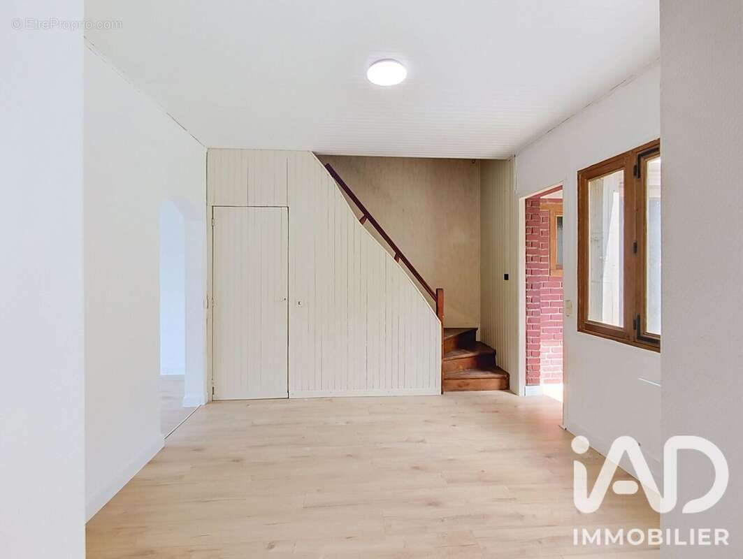 Maison 111 m² à Amiens  - photo 3