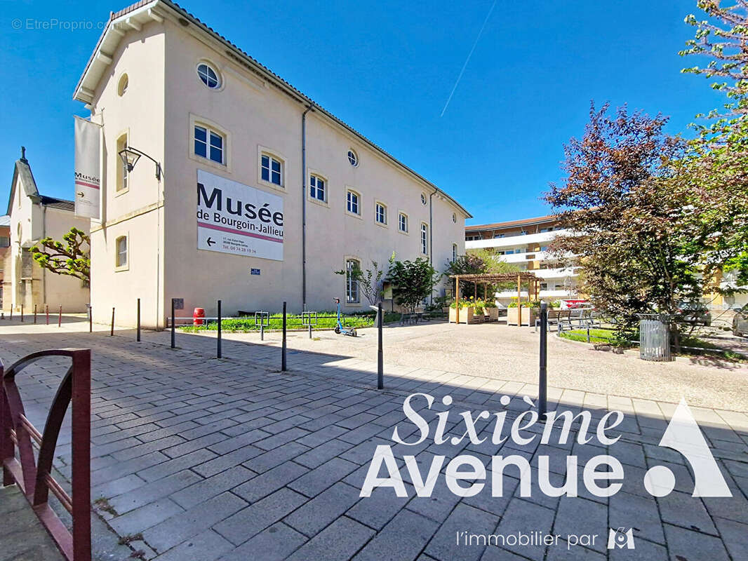 Appartement à BOURGOIN-JALLIEU