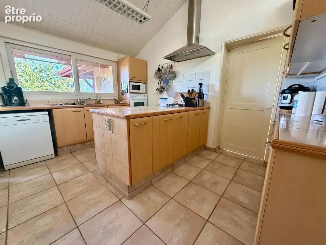 Journiac — Maison de plain-pied, séjour de 54 m² et atelier lumineux de 33 m² - photo 7