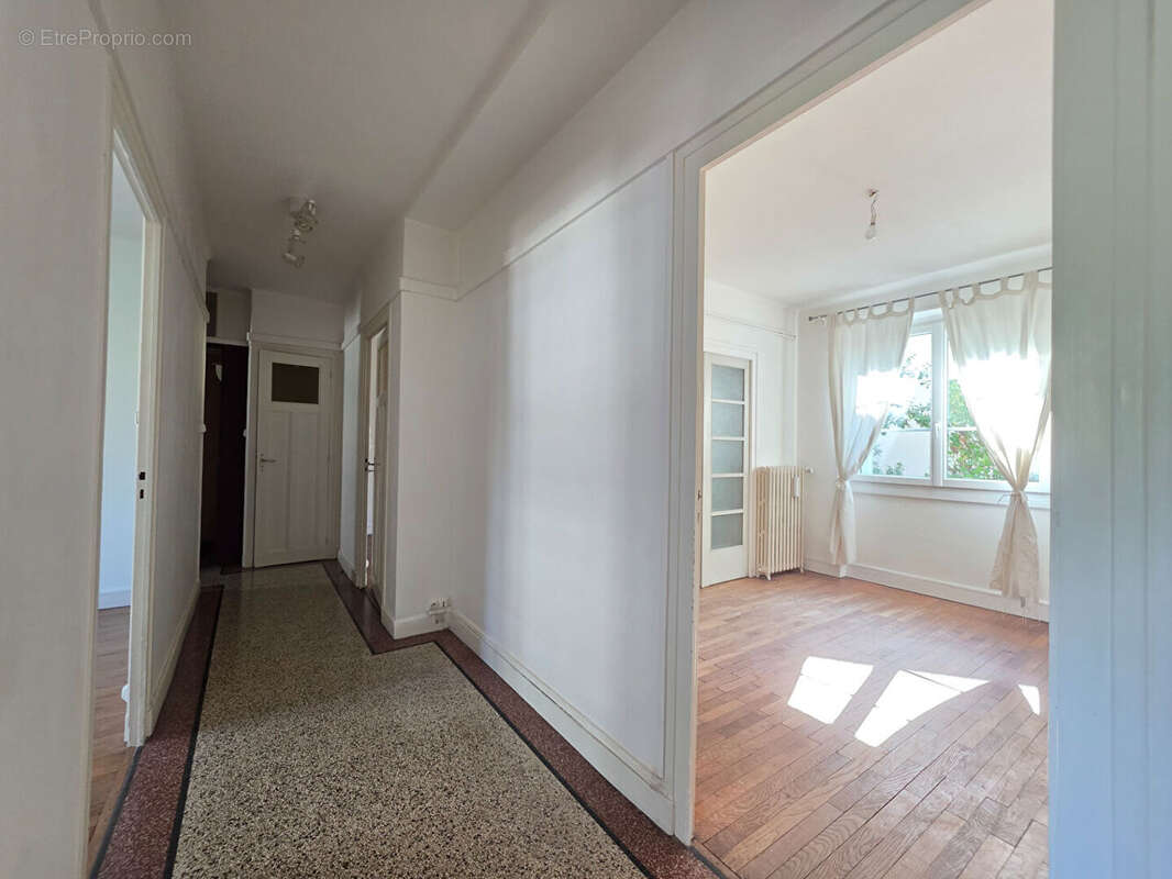 Appartement Dijon 3 pièce(s) 61.88 M2 - photo 3