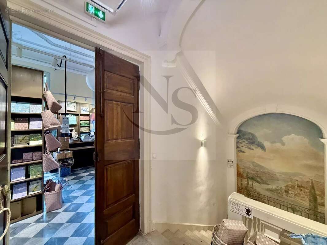 Aix-en-provence / local commercial - cours mirabeau - photo 10