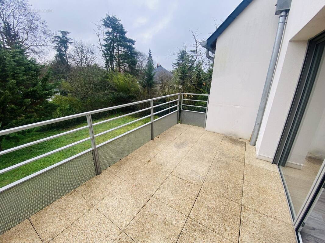 Appartement à LA VILLE-AUX-DAMES