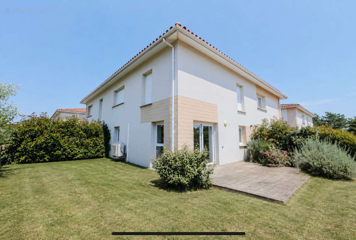 Maison à ROQUES