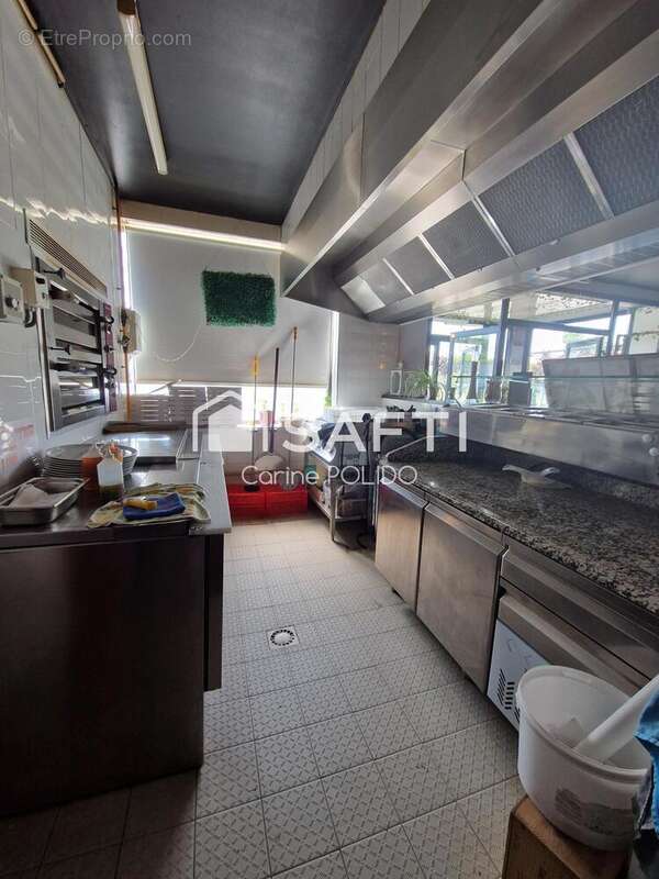 Photo 8 - Commerce à CREPY-EN-VALOIS