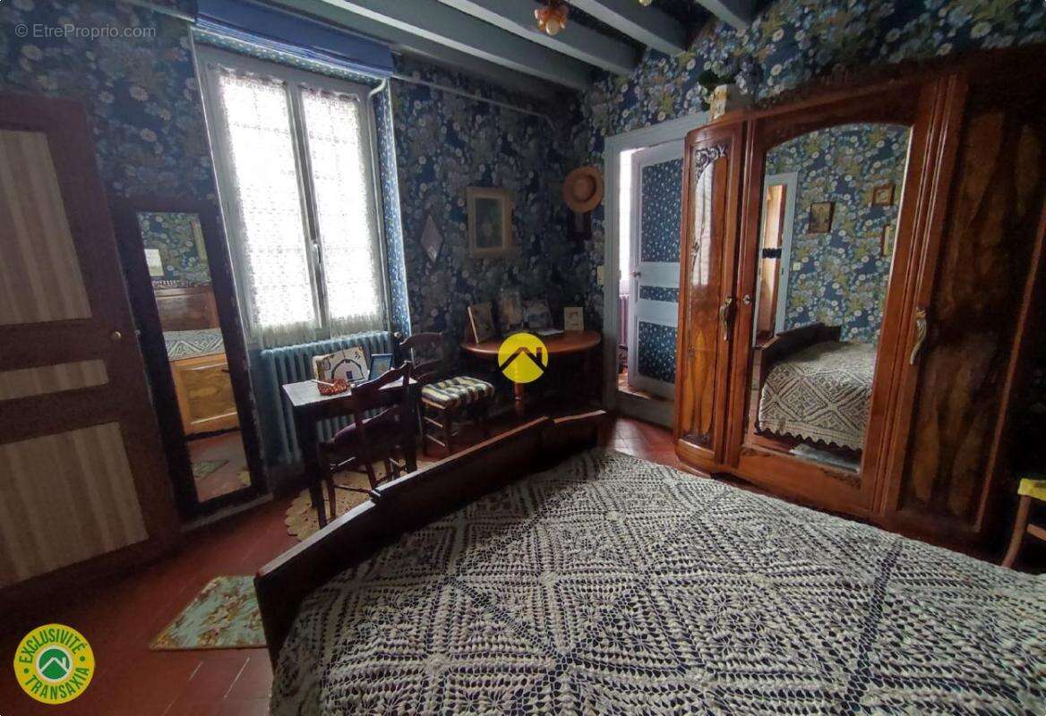 Maison de village et dependance - photo 9