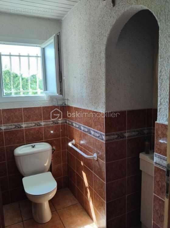 Maison avec garage et grange sur 8000m2 de terrain - photo 14