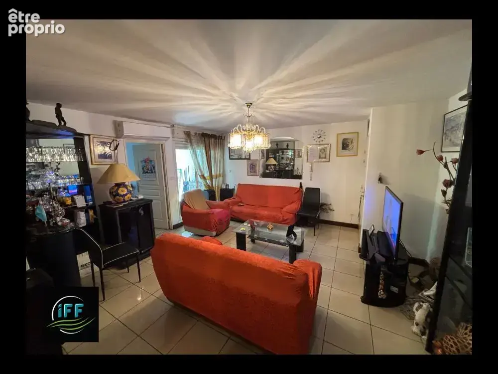 Appartement T4 situé au 1er étage d'une résidence calme et sécurisée - photo 3