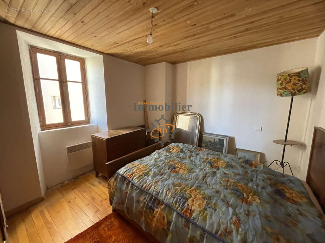 A vendre, St Victor et Melvieu maison de village. - photo 6