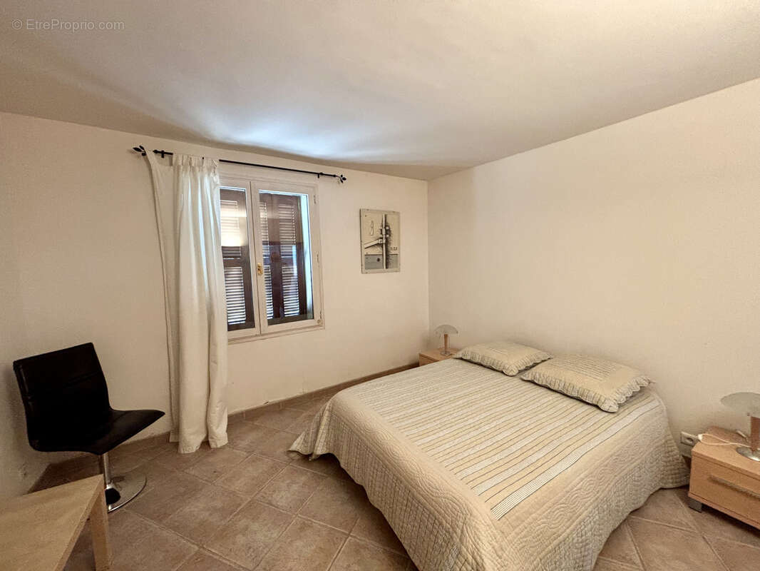 Appartement à LA CADIERE-D'AZUR