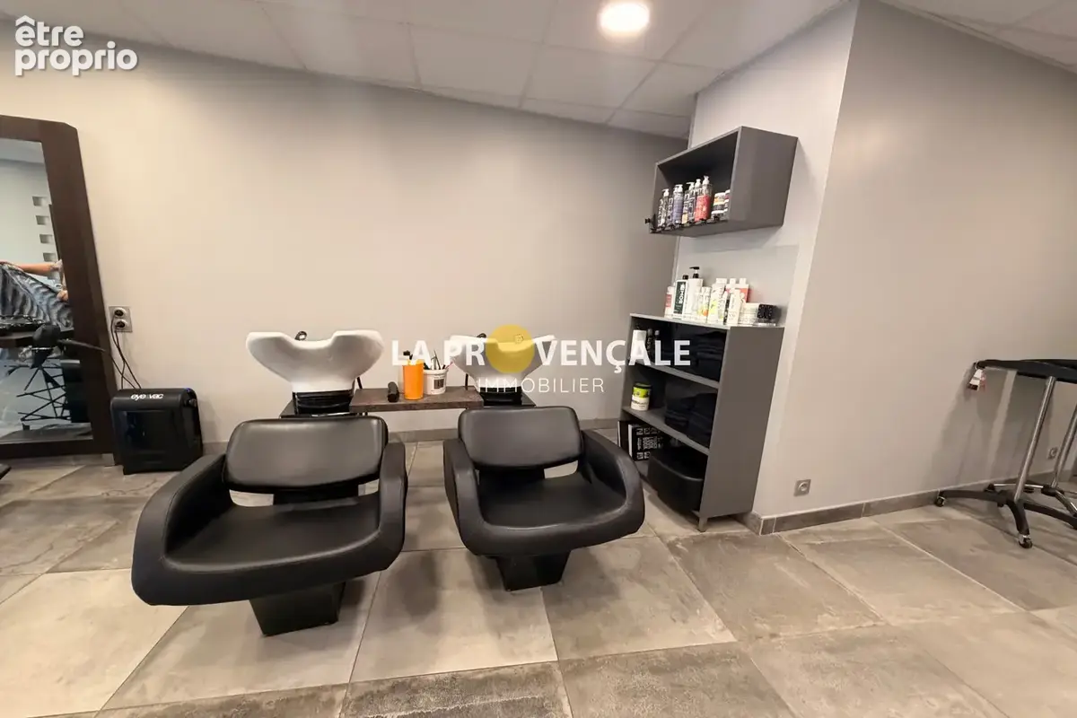 Commerce 70 m² à vendre à Le Tholonet (13100) - photo 6