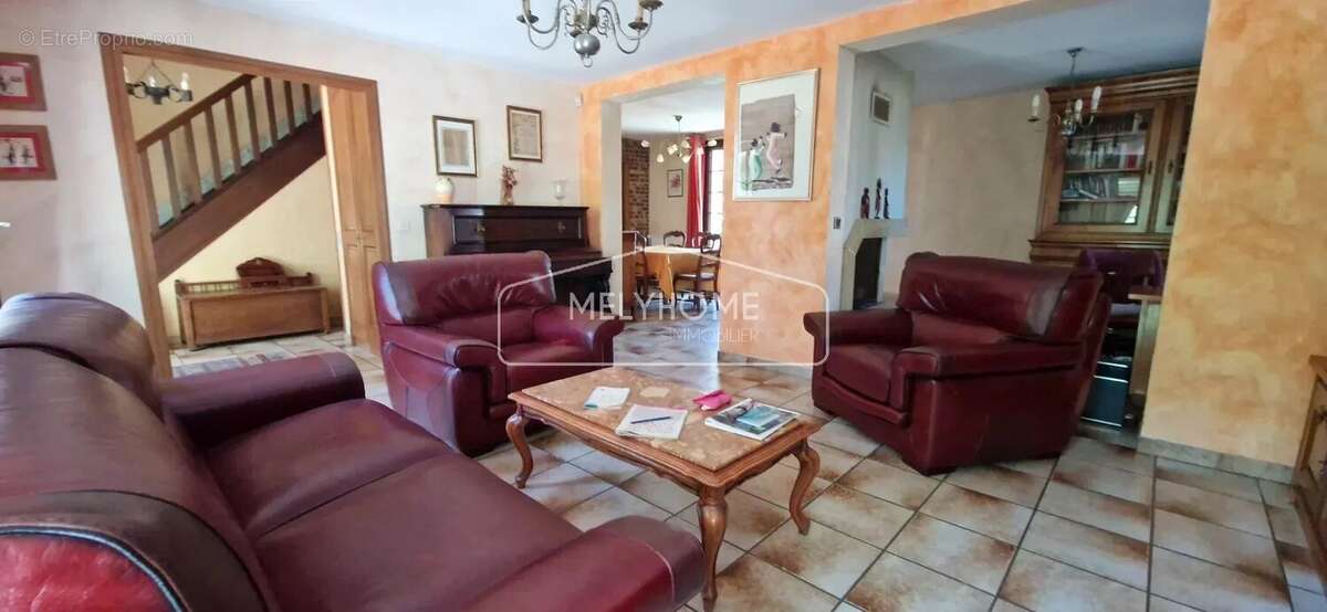 Maison à SAINT-ARNOULT-EN-YVELINES