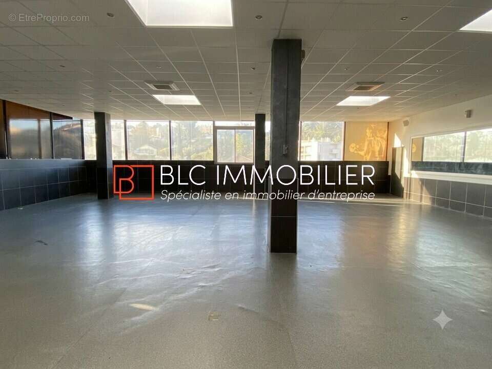 500 m² à Marseille-13e  - photo 2