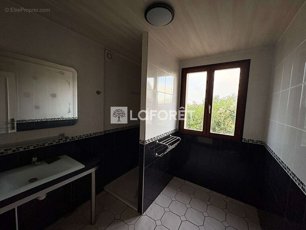 Maison à MEZY-SUR-SEINE