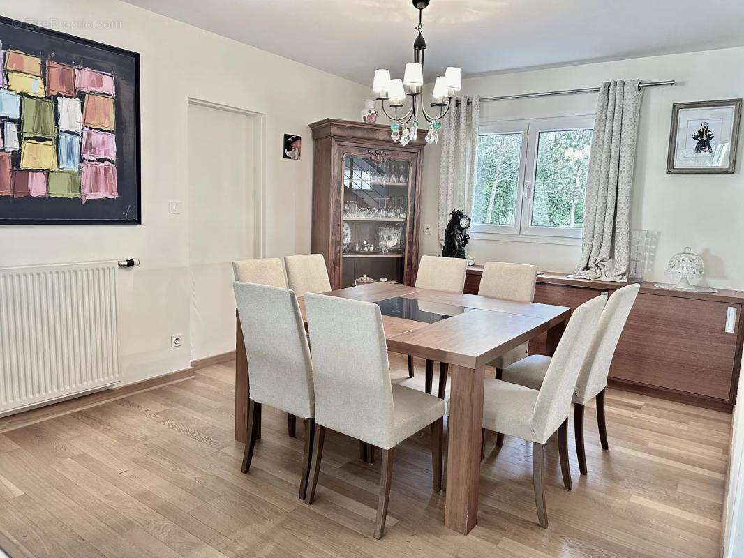 Maison à LE CELLIER