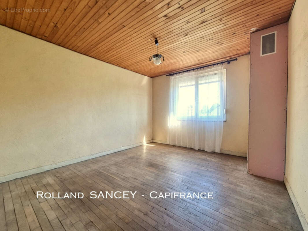 À VENDRE – Maison familiale T5 avec plus de 3 000 m² de terrain  FROTEY LES LURE (70) - photo 10
