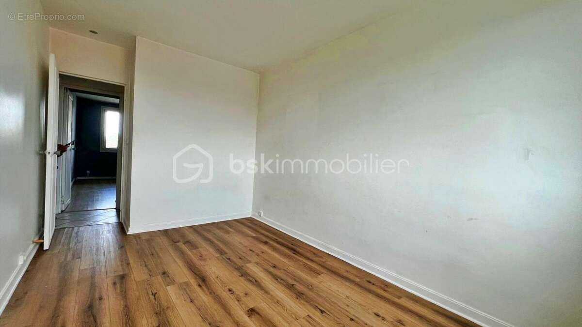 Appartement à CORBEIL-ESSONNES