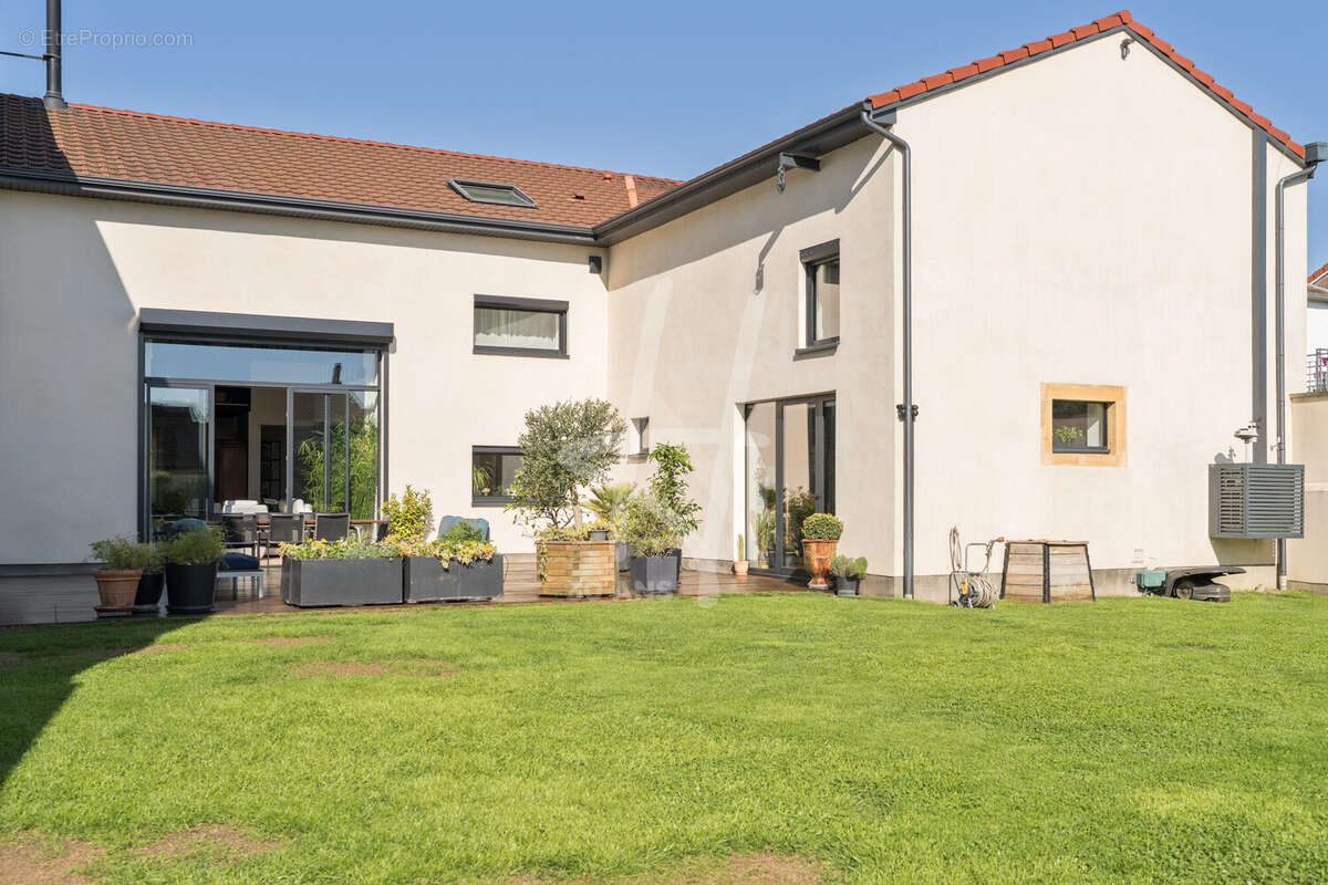 Maison à LA MAXE