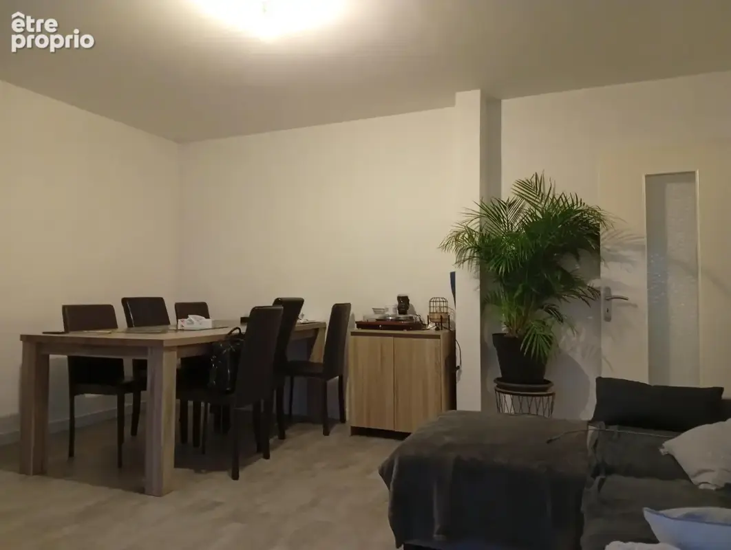À vendre à Perpignan, appartement T3 de 57,30 m2 à 102 000 €. Deux chambres, deux loggias, résidence fermée et - photo 5