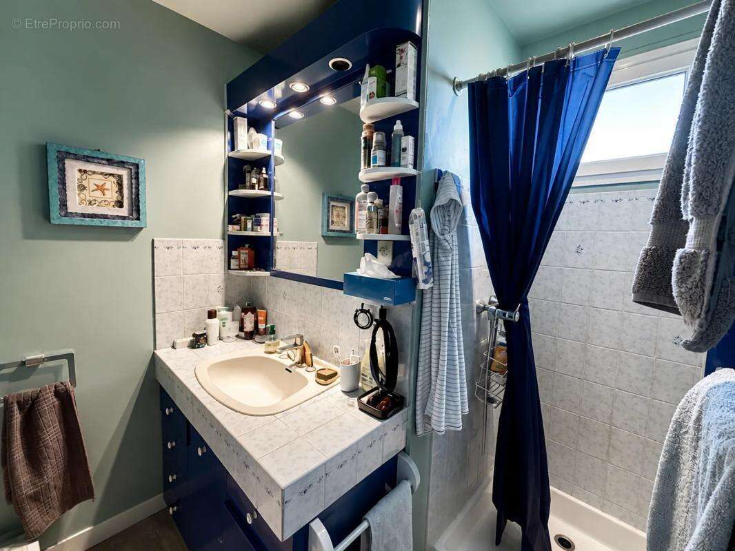 Maison de 8 pièces de 141 m² à La Chapelle-Saint-Laurent - photo 13