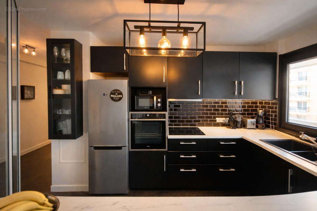 Appartement à LEVALLOIS-PERRET