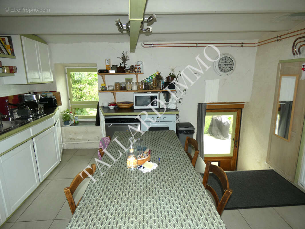 Maison à LARAGNE-MONTEGLIN
