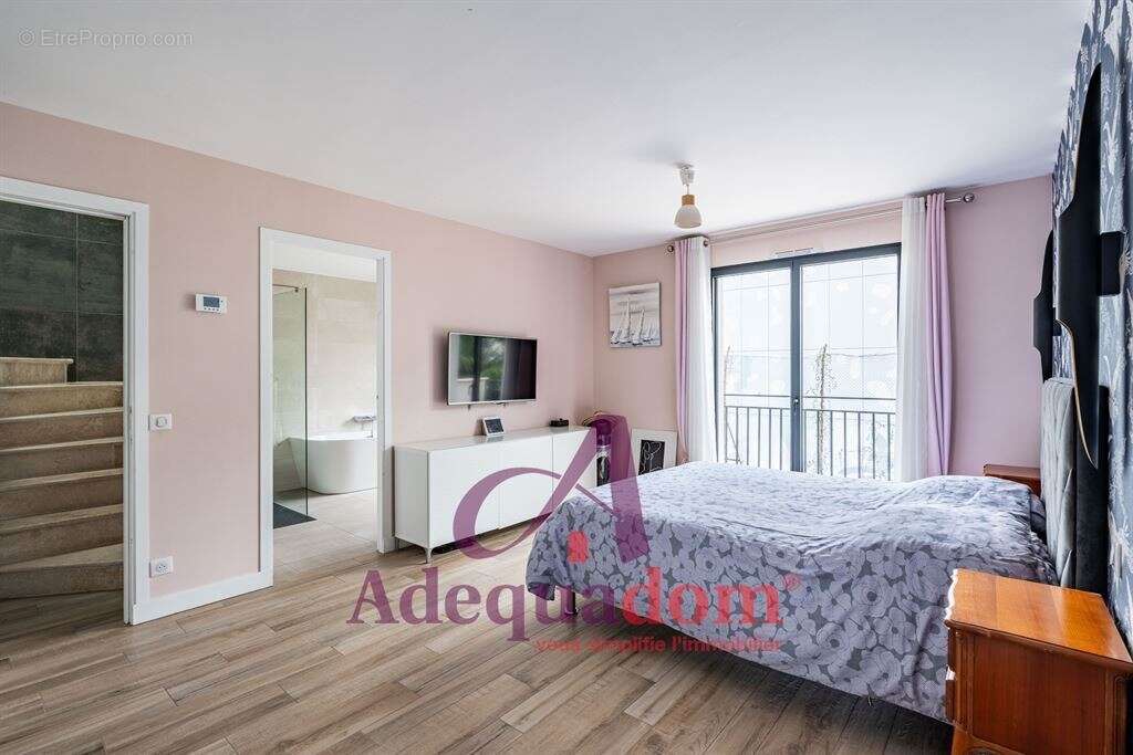 Maison à BOIS-COLOMBES