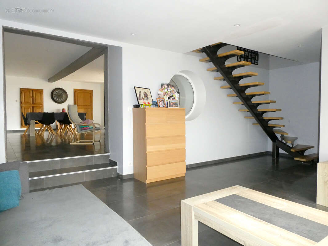 Maison à SAINT-LAURENT-DE-CHAMOUSSET