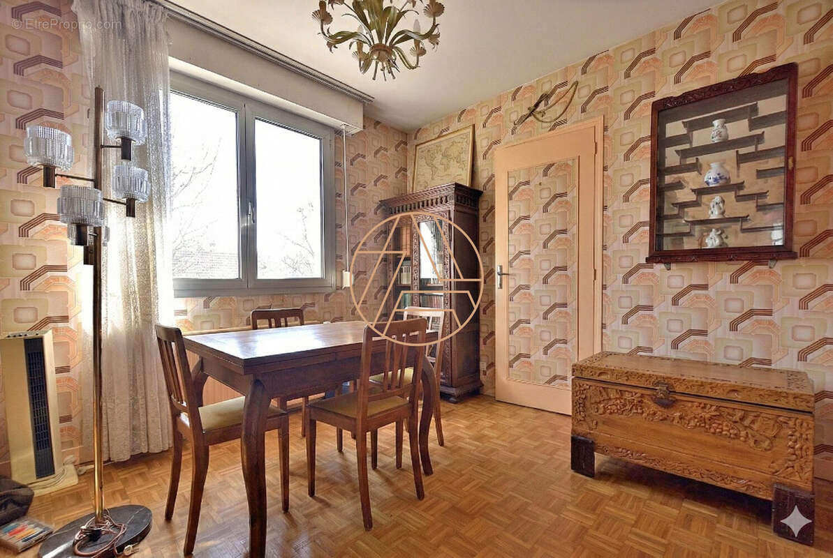 Maison à SAINT-MAUR-DES-FOSSES