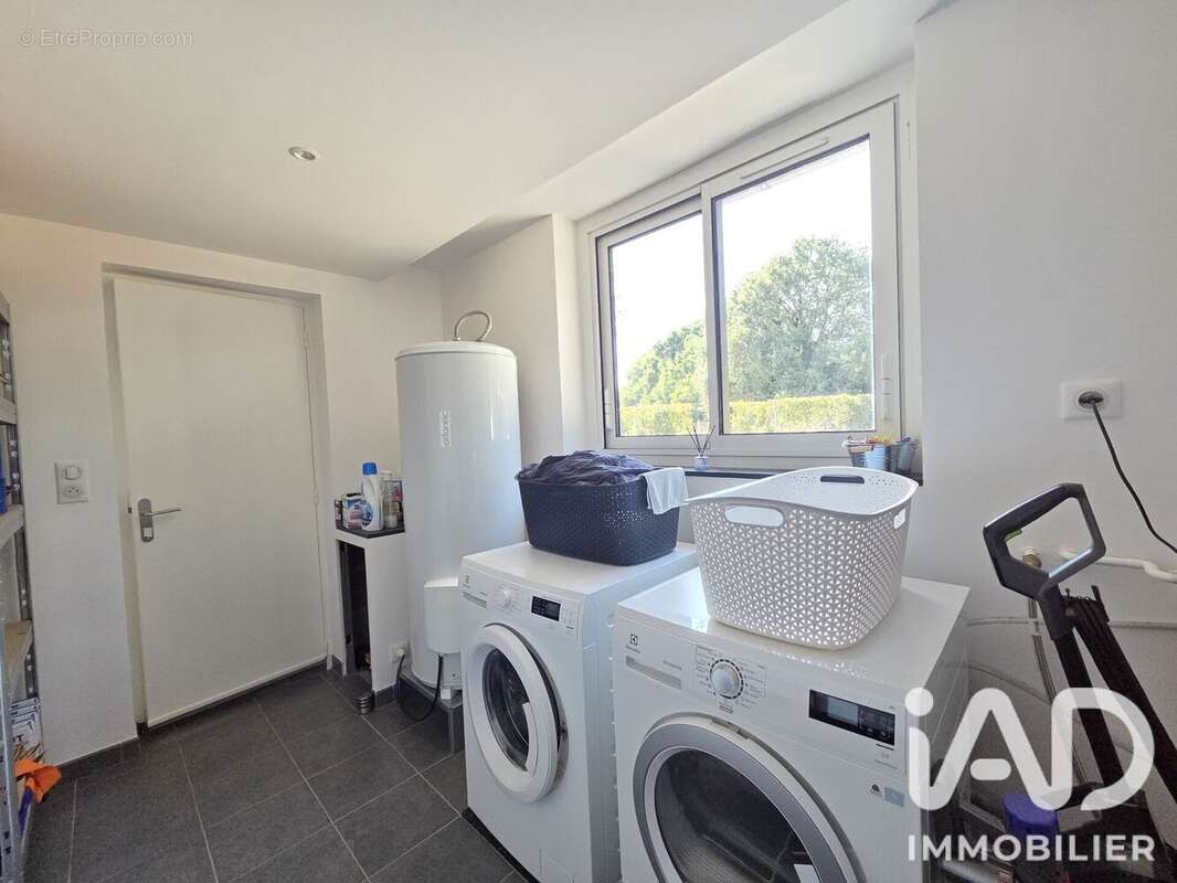 Maison 97 m² à Benassay  - photo 8