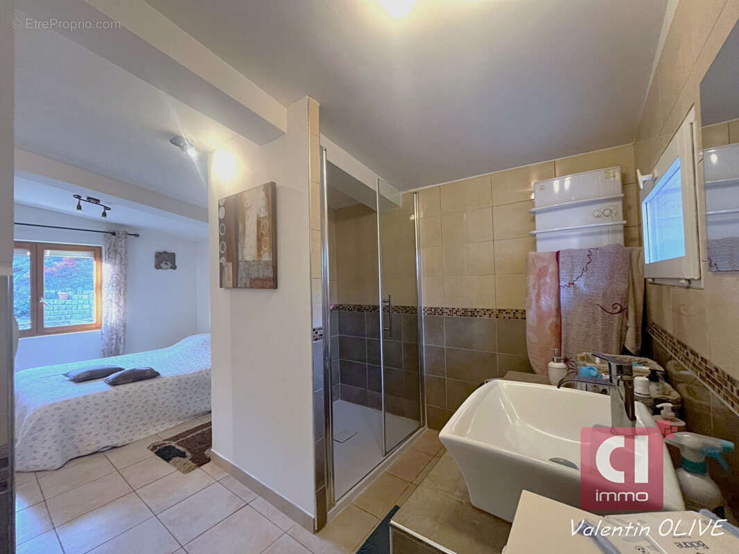 Maison à LA ROQUEBRUSSANNE