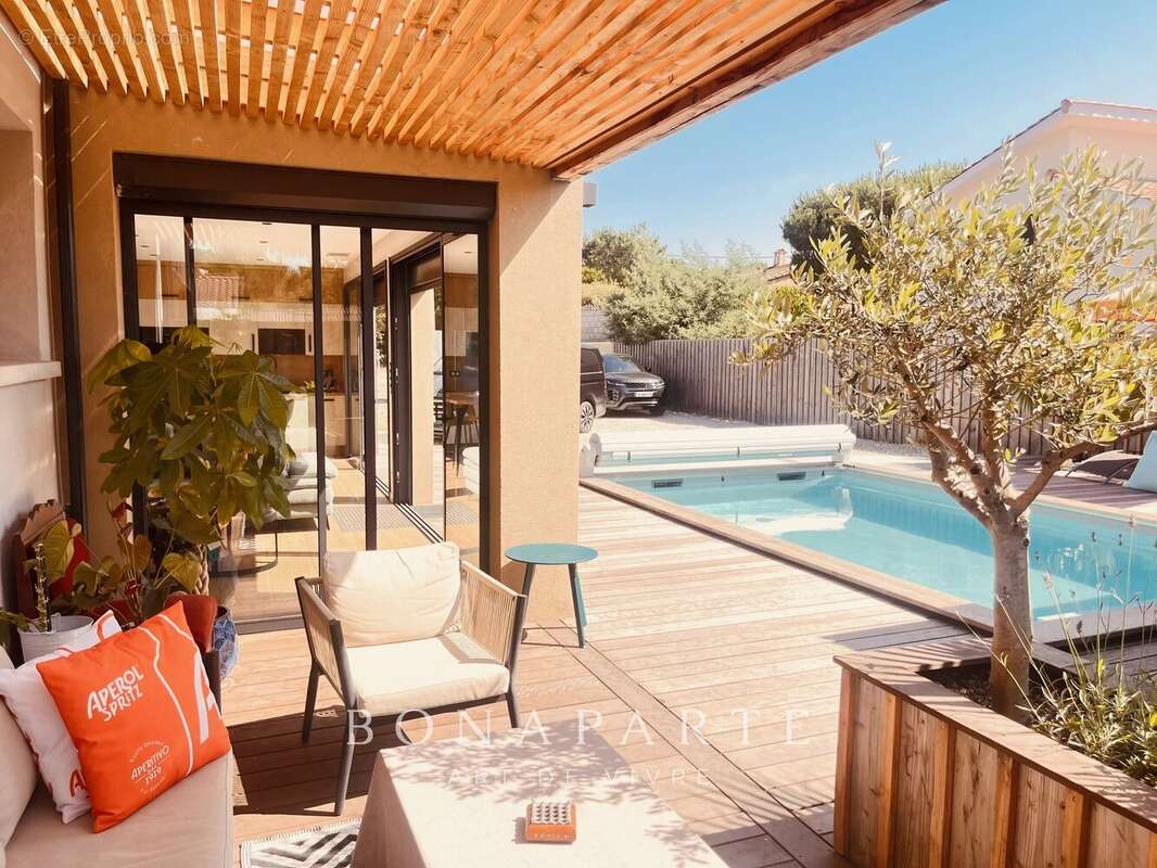 Montalivet - maison d'architecte à 1,2 kms des plages océanes - photo 3