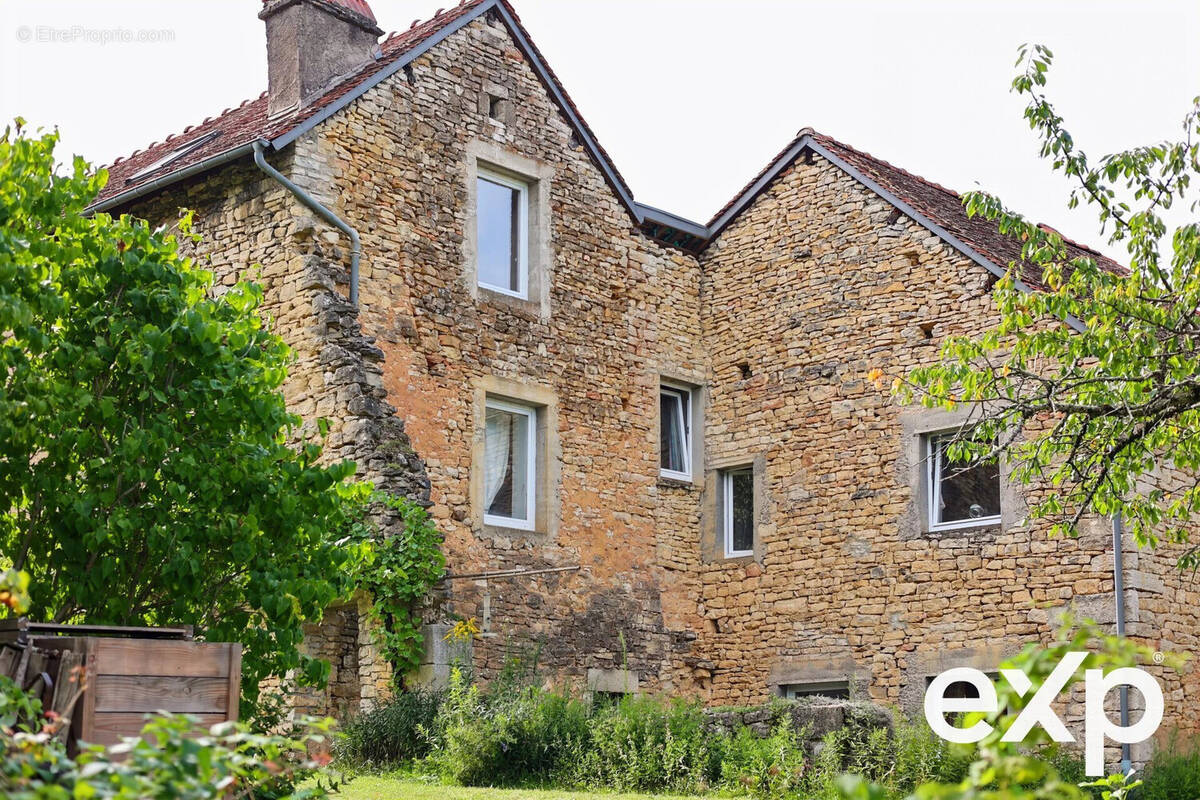 Maison à MONTFERRAND-LE-CHATEAU