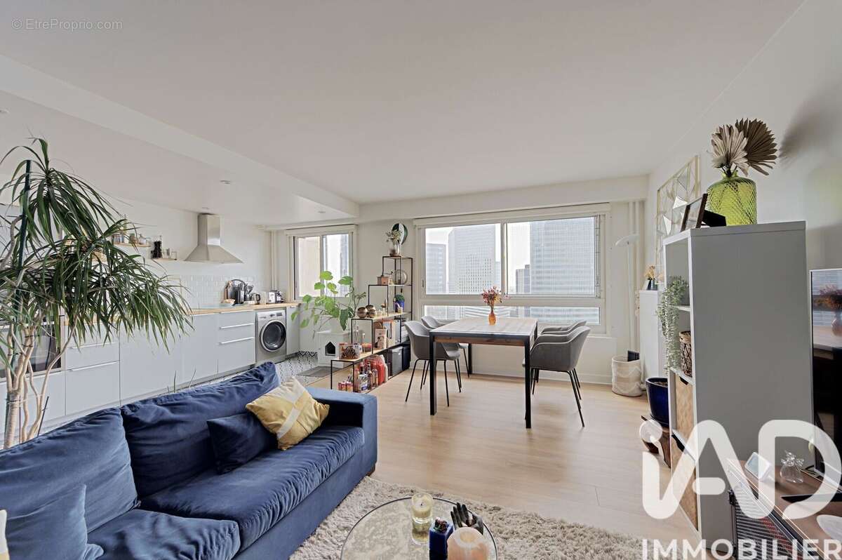 Photo 2 - Appartement à COURBEVOIE