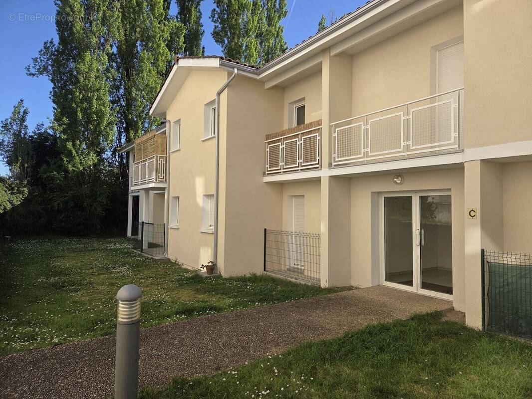 Appartement à COUTRAS