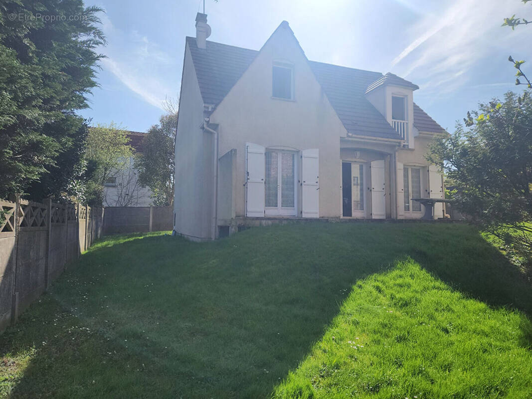 Maison 6 pièces 125 m² · à Villemomble · 125 m² · 469 000 €
