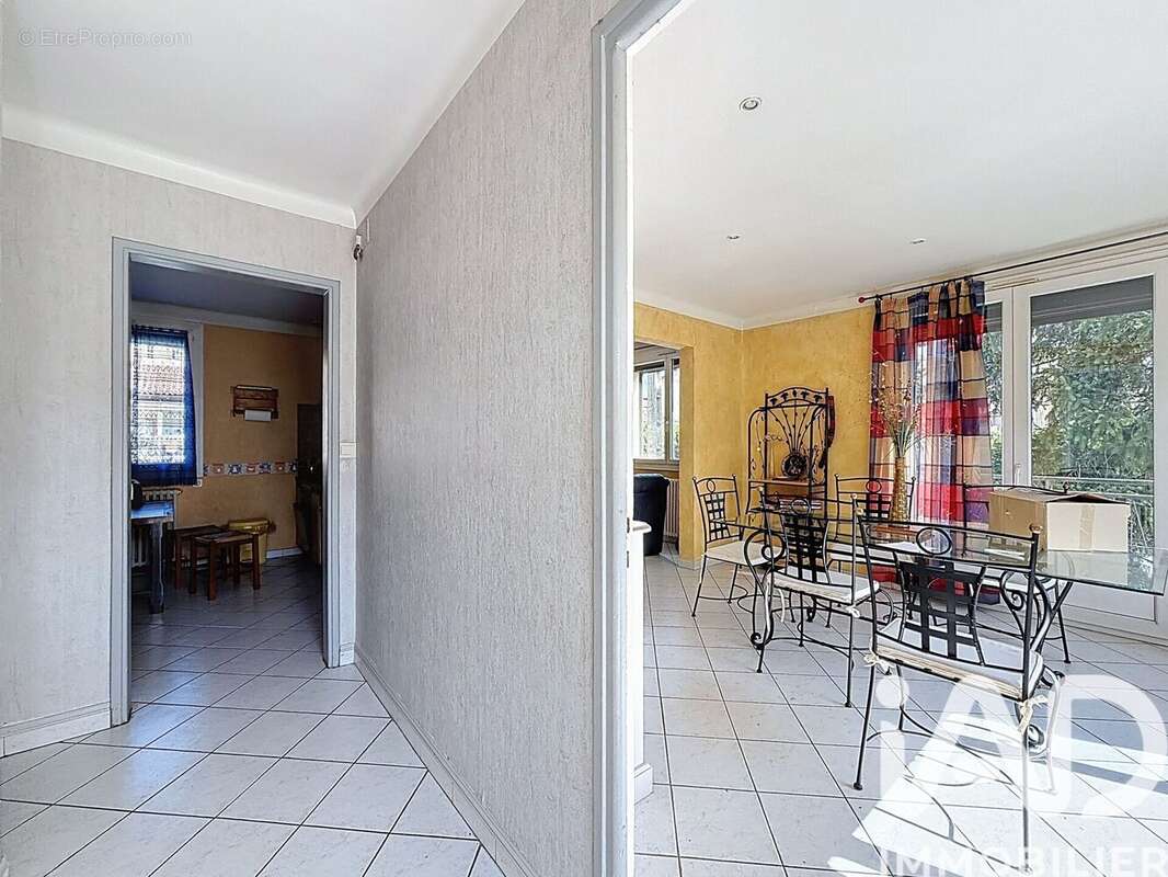 Maison 122 m² à Millau  - photo 8
