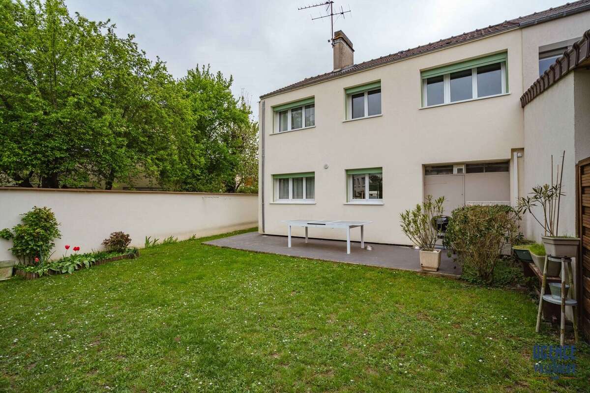 Maison à VILLEPREUX