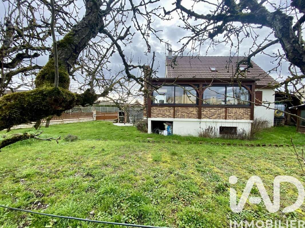 Photo 4 - Maison à NOGENT-LE-ROI