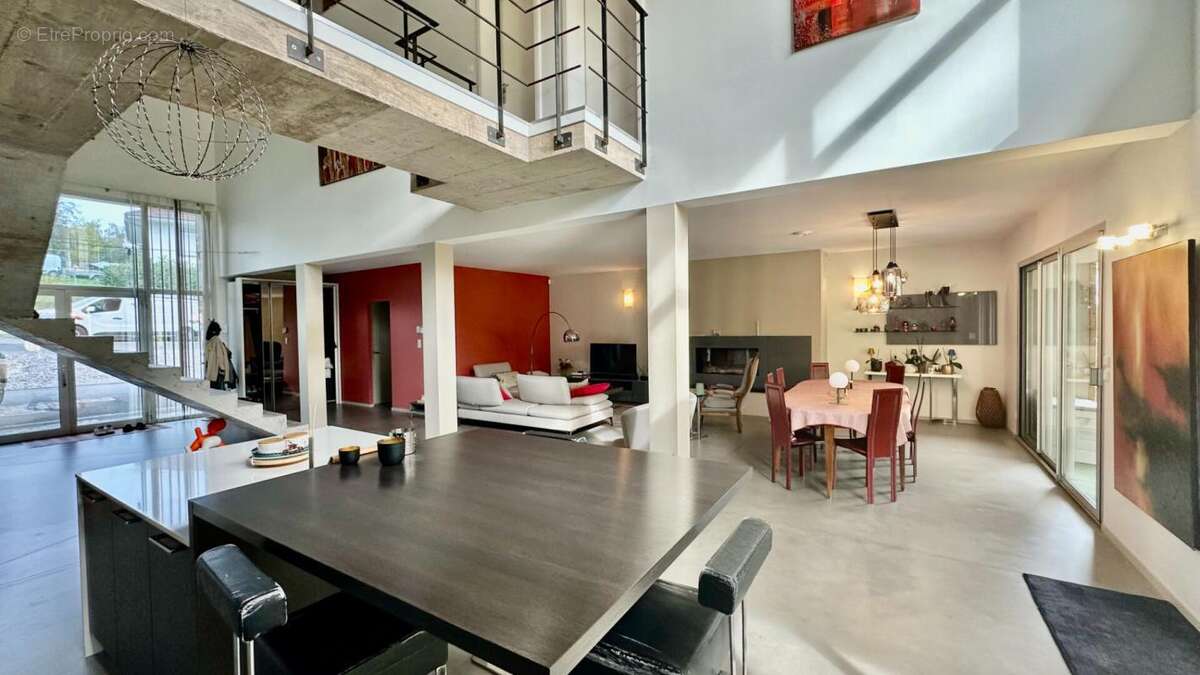 Maison à CHALONVILLARS